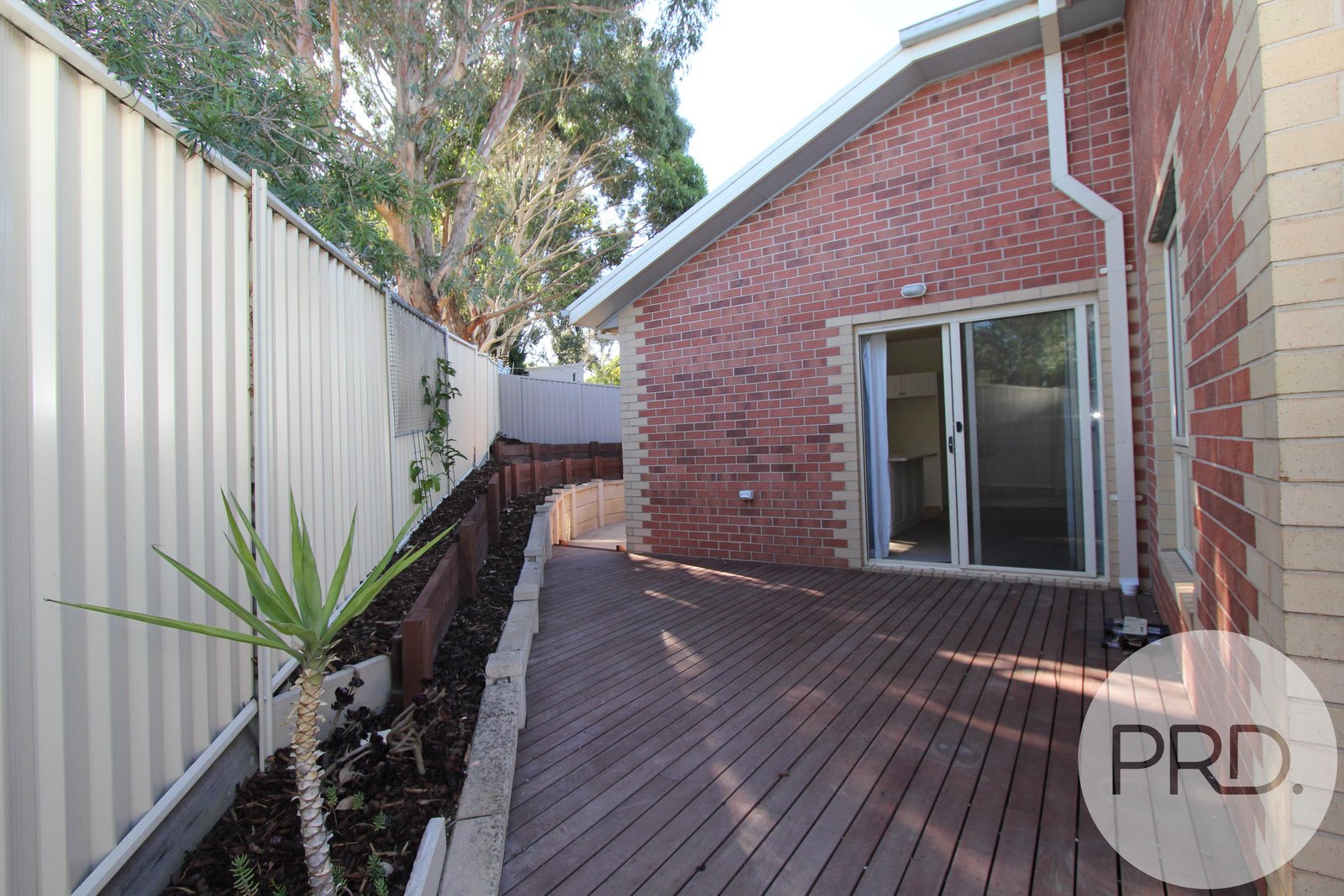 2/10 Manna Gum Heights MOUNT PLEASANT 9