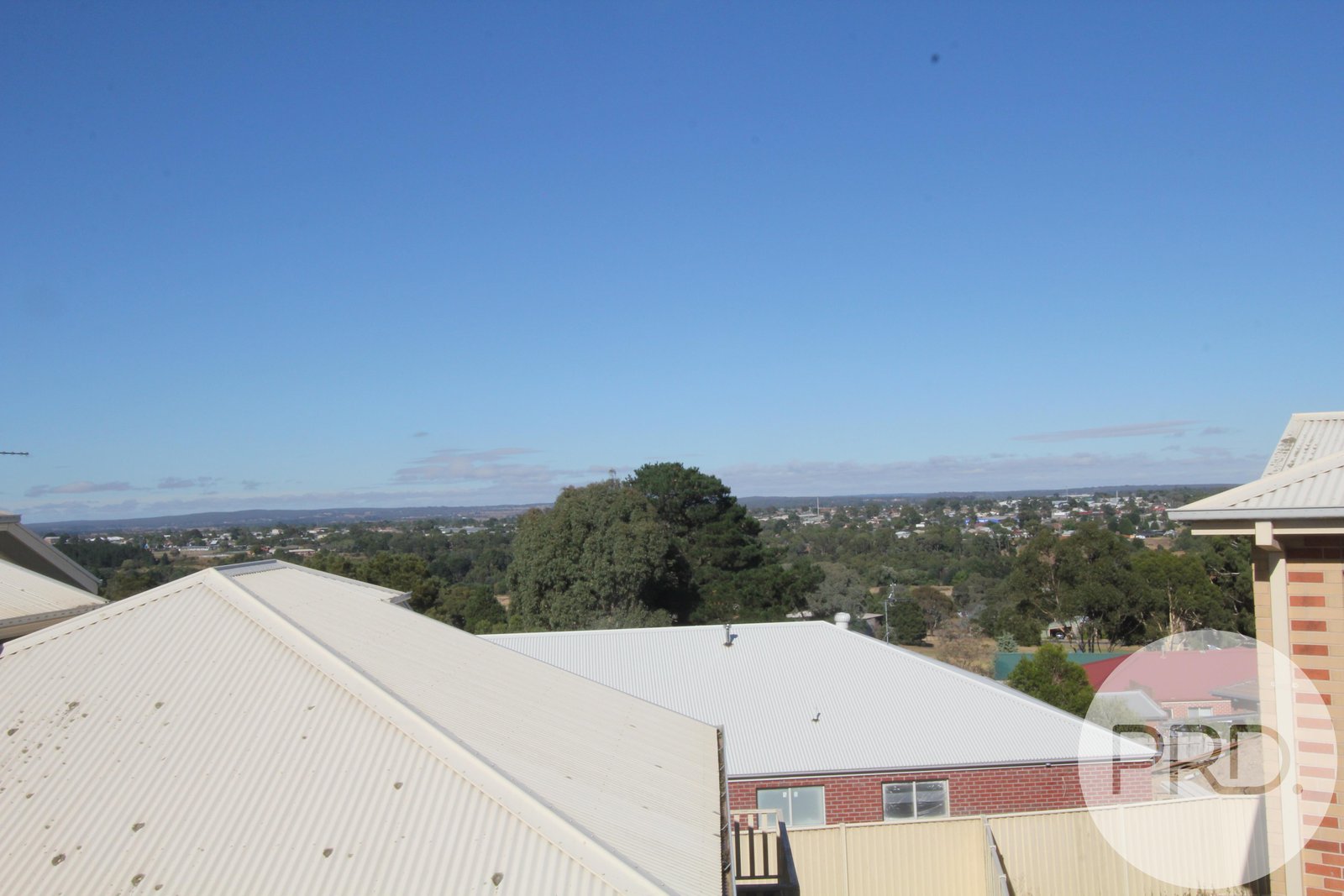 2/10 Manna Gum Heights MOUNT PLEASANT 11