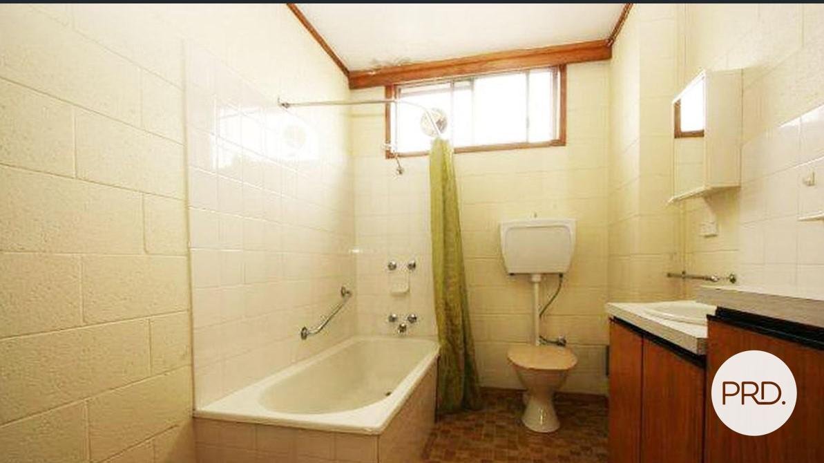 2/10 Milford Street LINDISFARNE 5