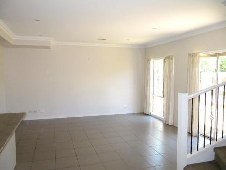 Gallery: 2/10 Mill Road