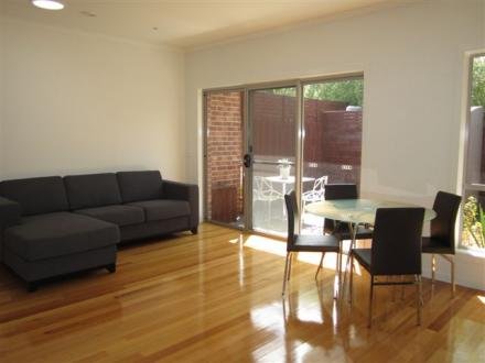 Gallery: 2/10 Nepean Avenue