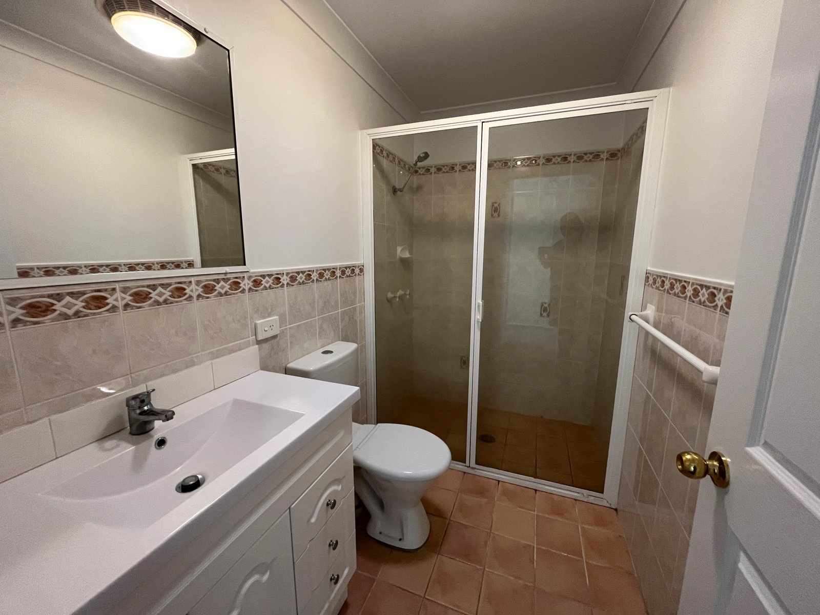 2/10 North Street TAMWORTH 4