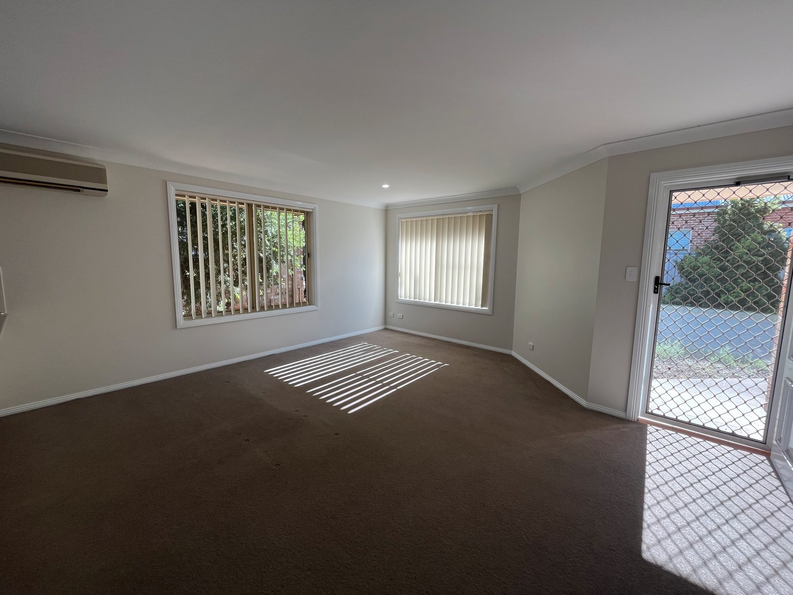 2/10 North Street TAMWORTH 5