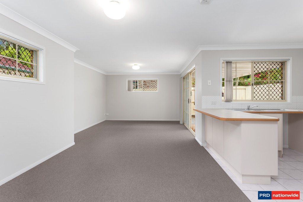 2/10 Nursery Street NUNDAH 2