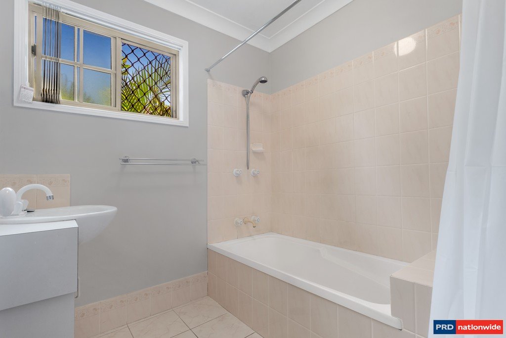 2/10 Nursery Street NUNDAH 5