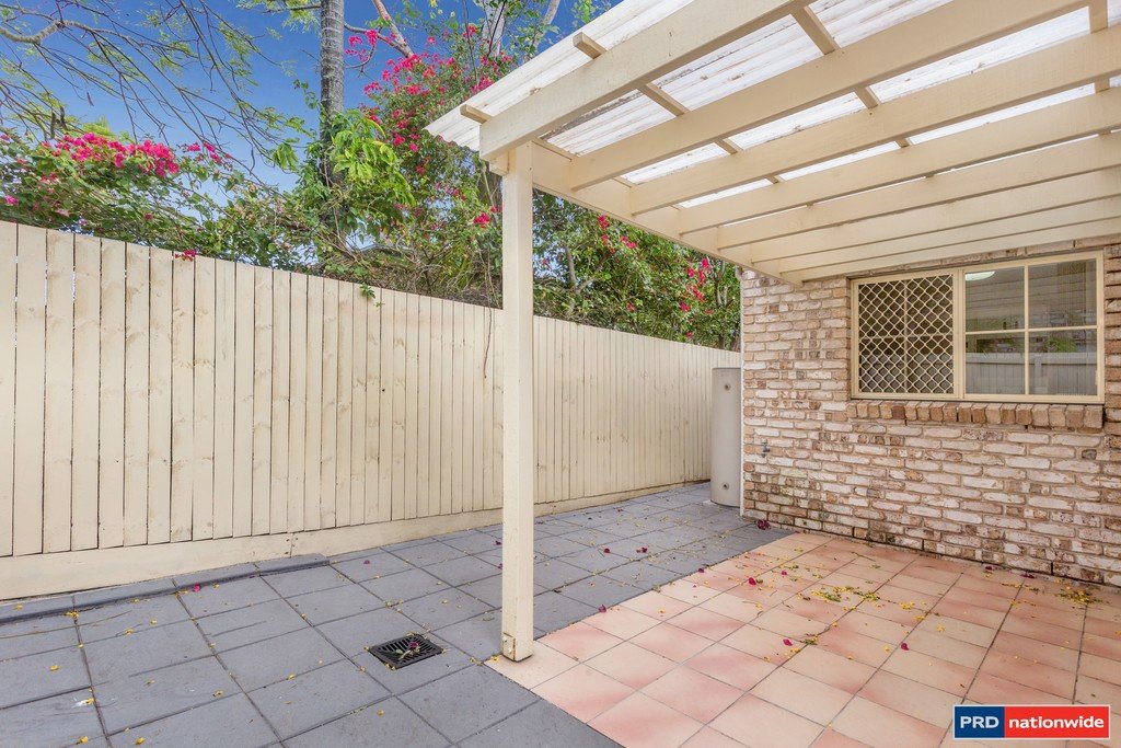 2/10 Nursery Street NUNDAH 10