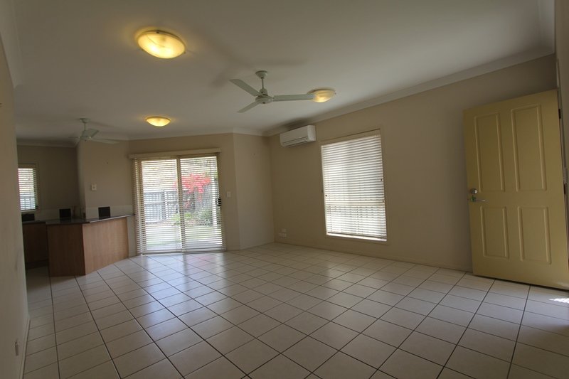 2/10 Pilar Court MOLENDINAR 2