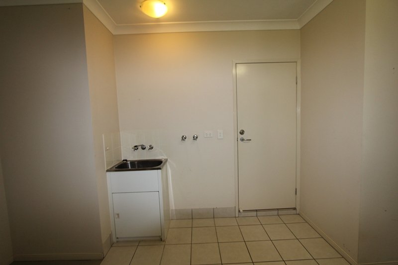 2/10 Pilar Court MOLENDINAR 10