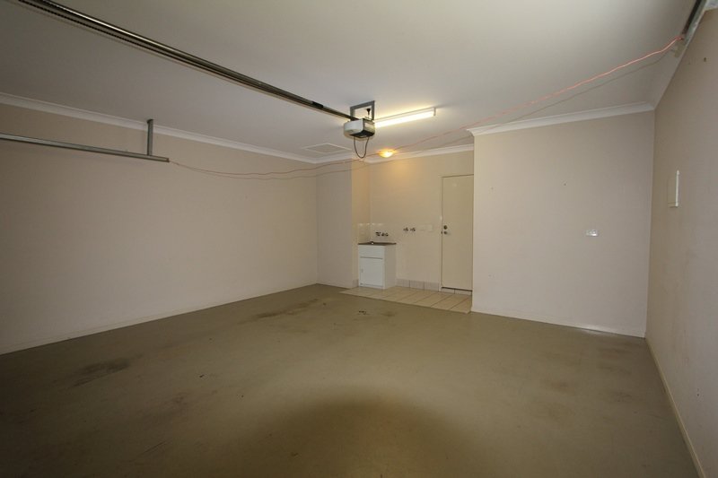 2/10 Pilar Court MOLENDINAR 14