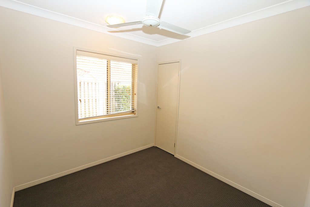 2/10 Pilar Court MOLENDINAR 9