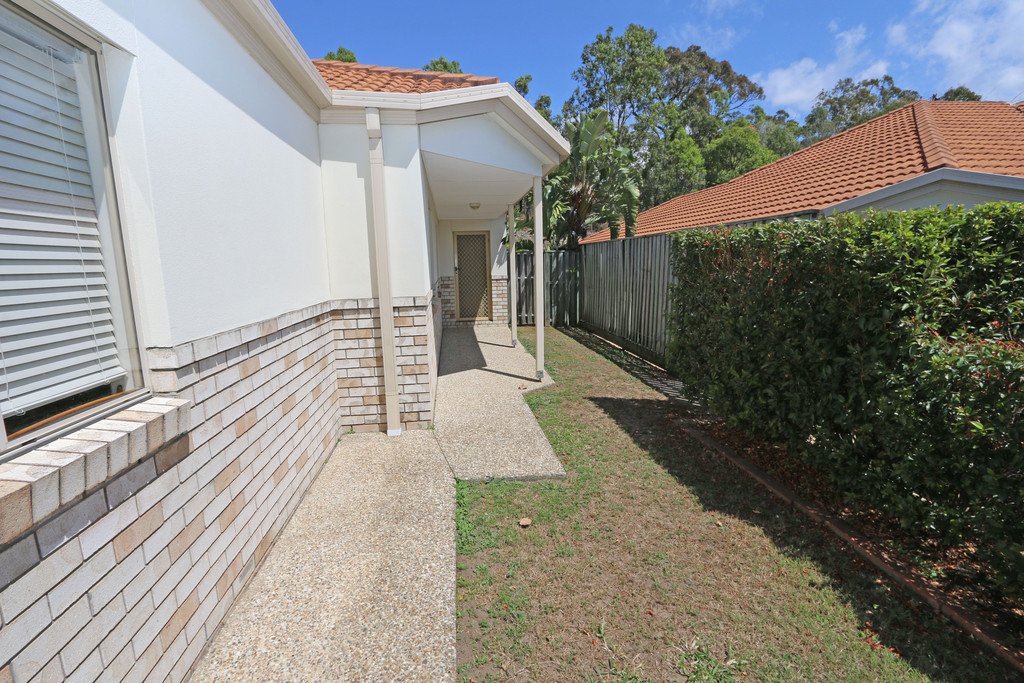 2/10 Pilar Court MOLENDINAR 12