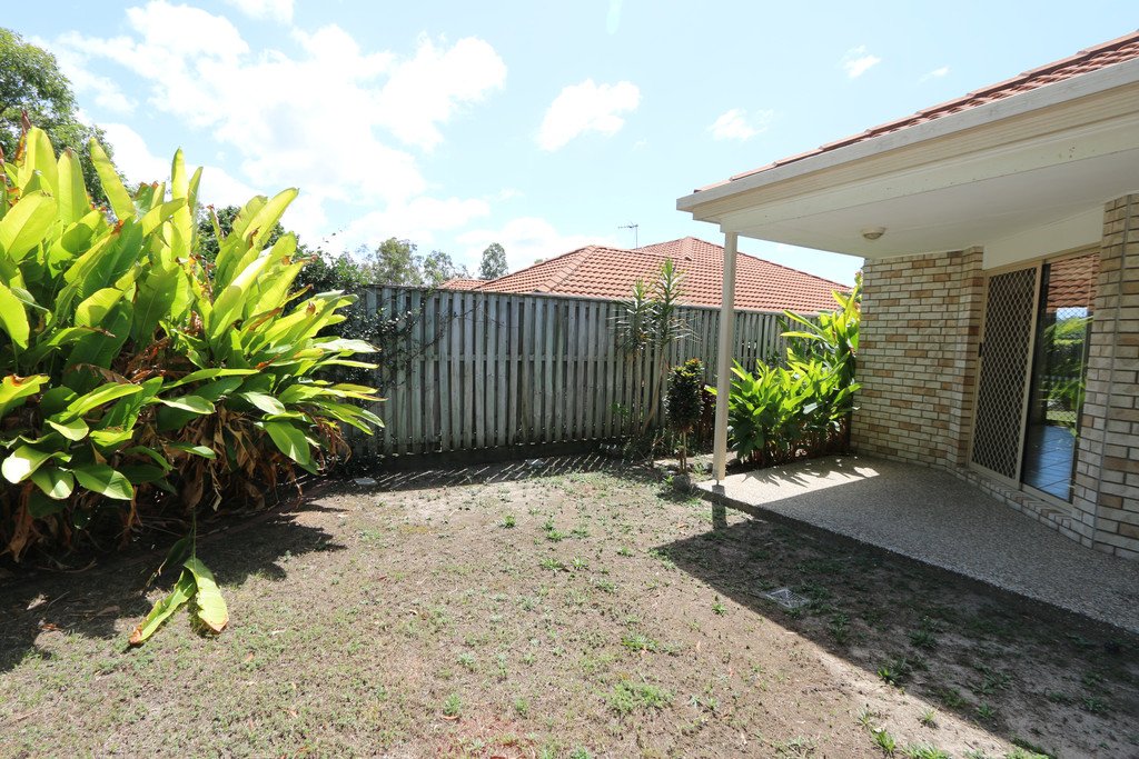 2/10 Pilar Court MOLENDINAR 13