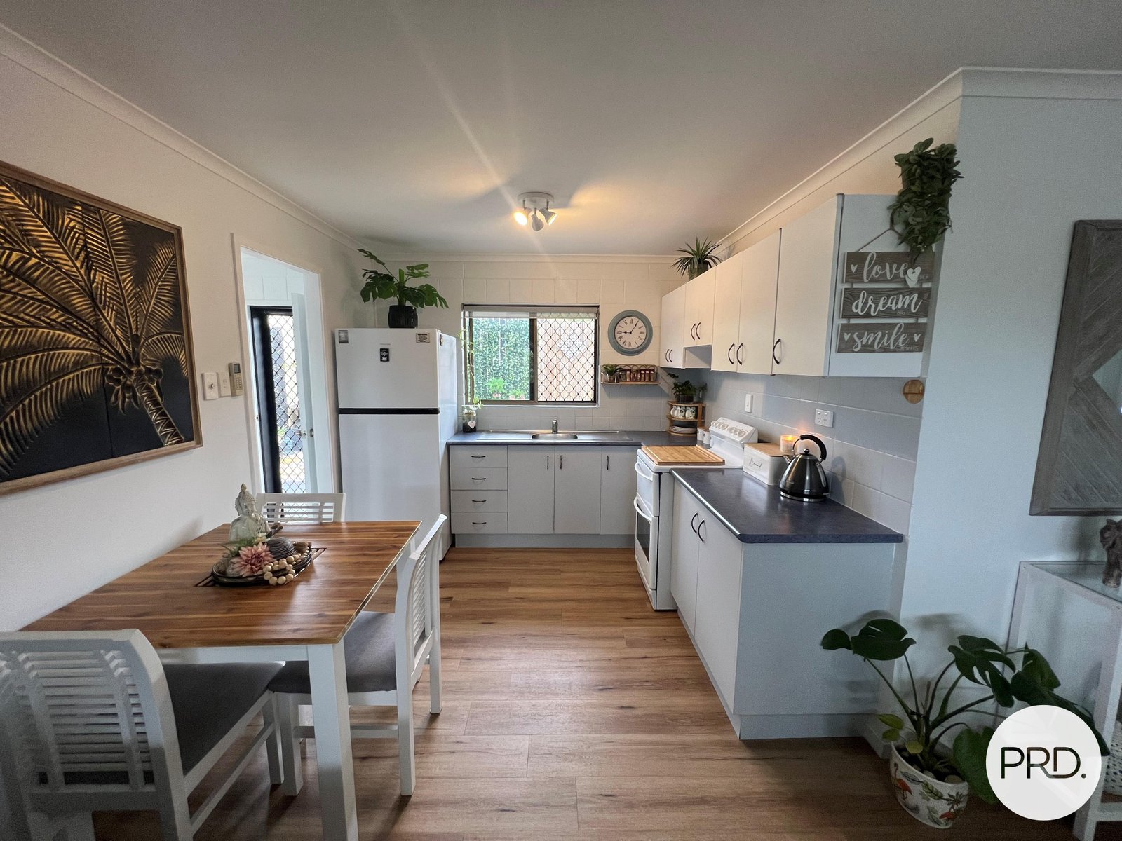 2/10 Pleasant Avenue TANNUM SANDS 4