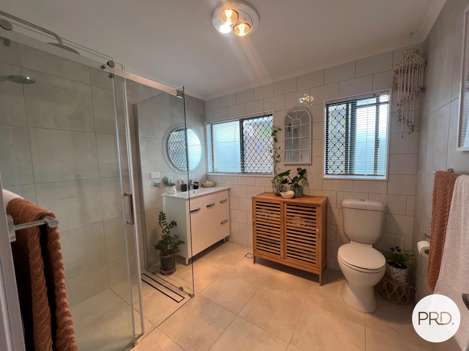2/10 Pleasant Avenue TANNUM SANDS 8