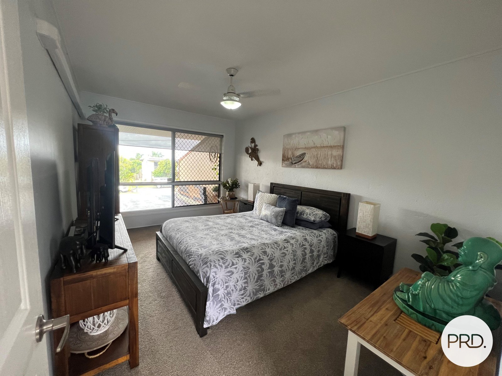 2/10 Pleasant Avenue TANNUM SANDS 9