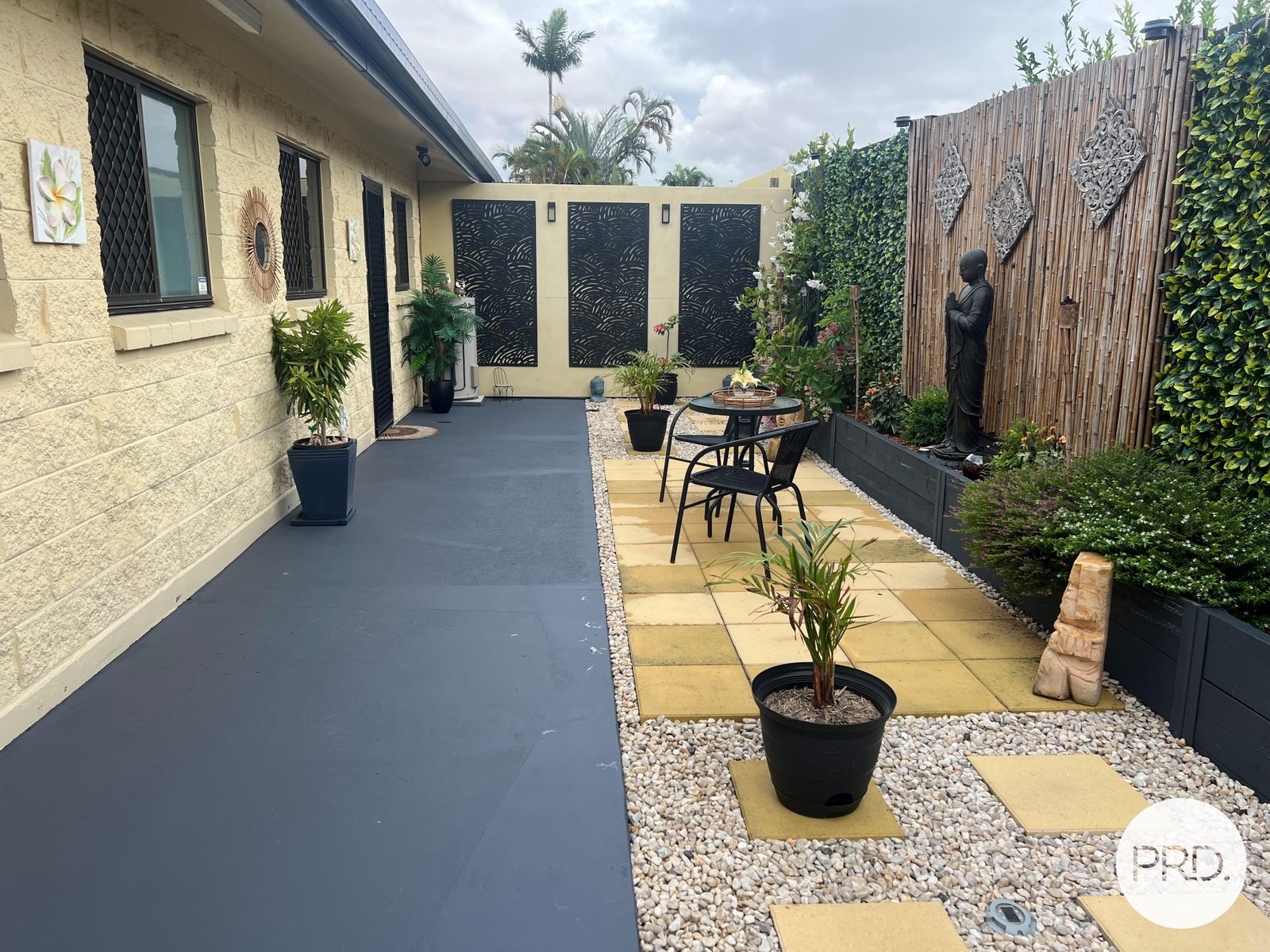 2/10 Pleasant Avenue TANNUM SANDS 13