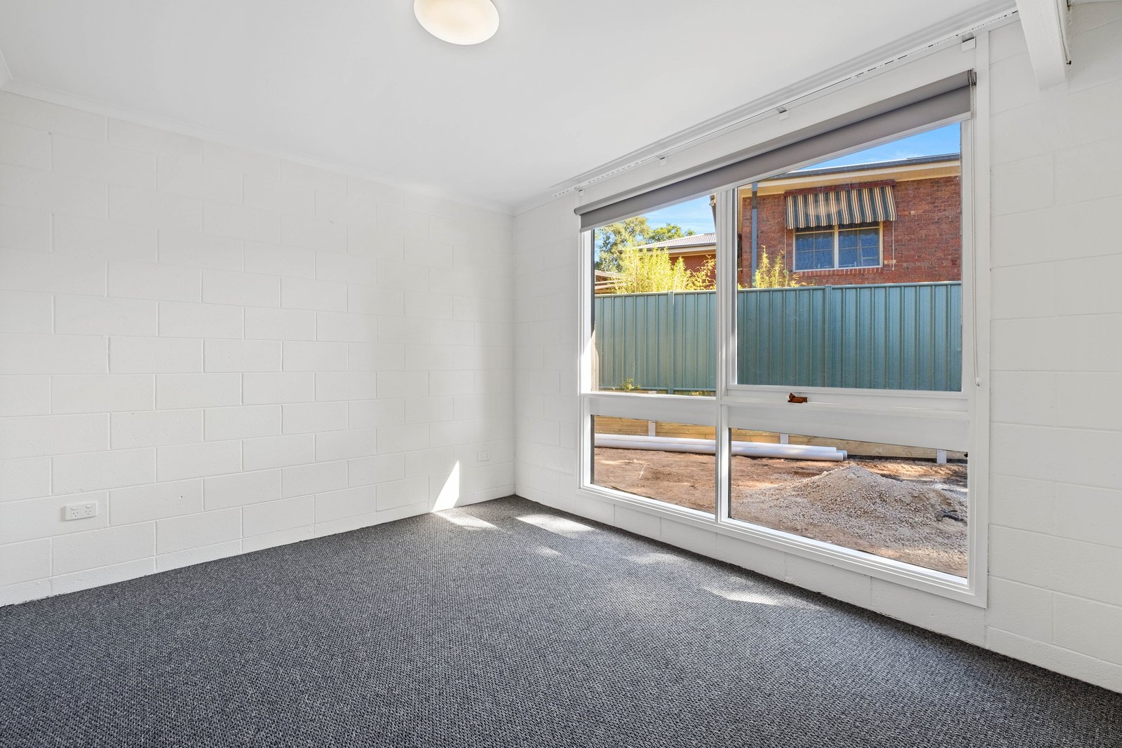 Gallery: 2/10 Richard Drive