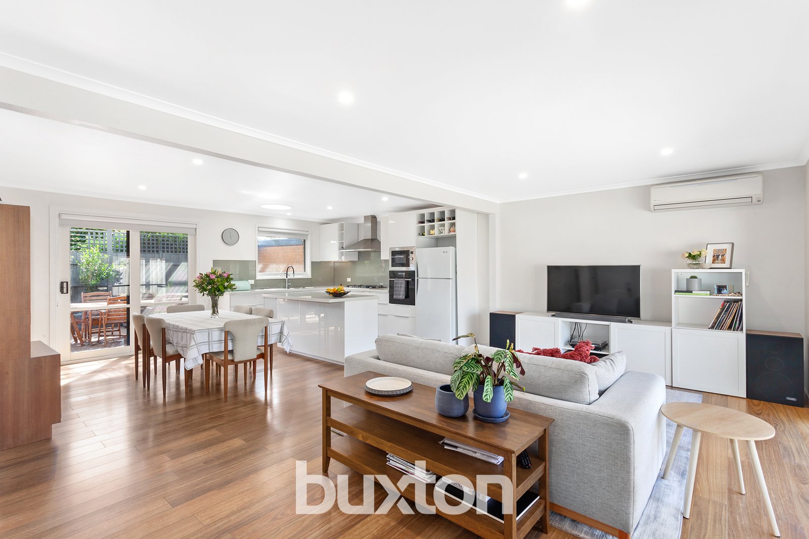 Gallery: 2/10 Sherwood Avenue