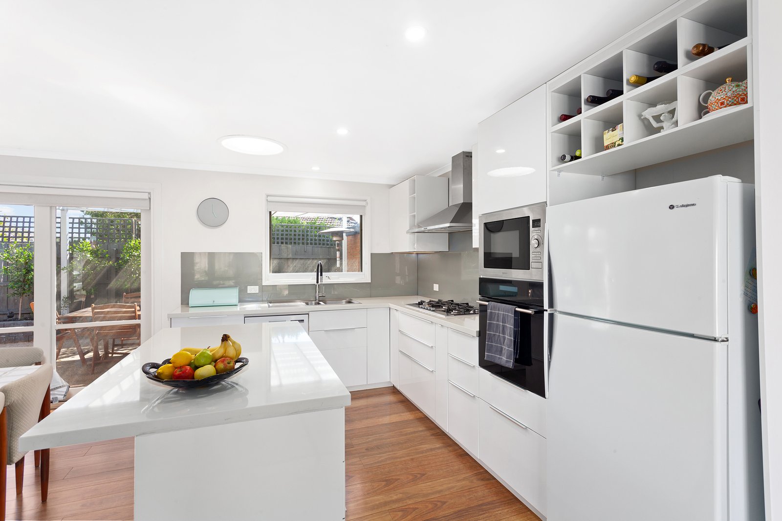 Gallery: 2/10 Sherwood Avenue