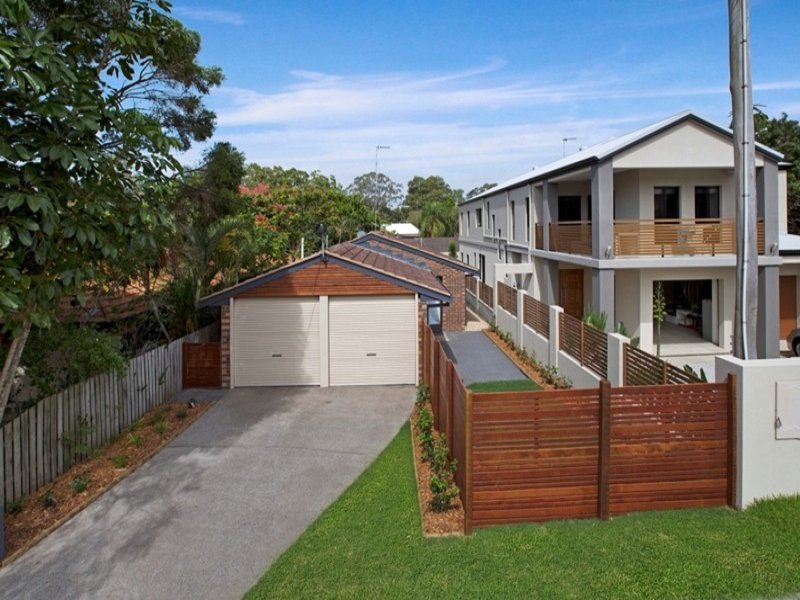 2/10 Shillito Street SOUTHPORT 7