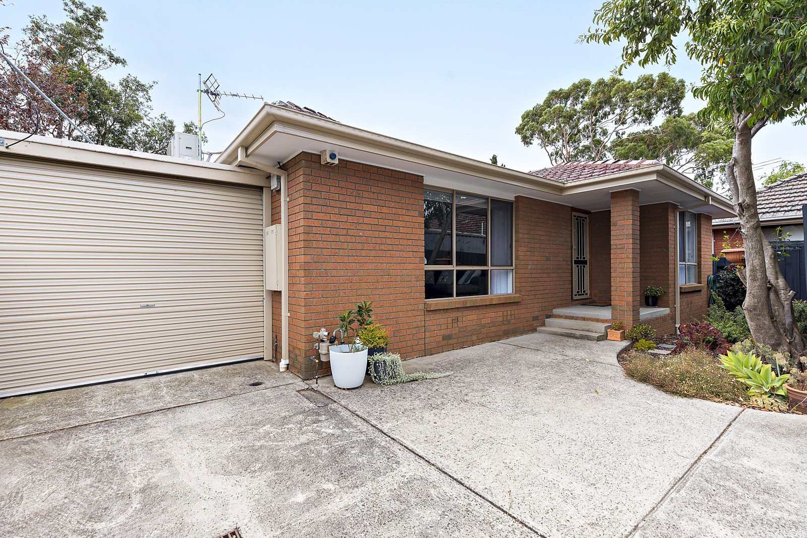 2/10 Sylvester Grove, Preston VIC 3072