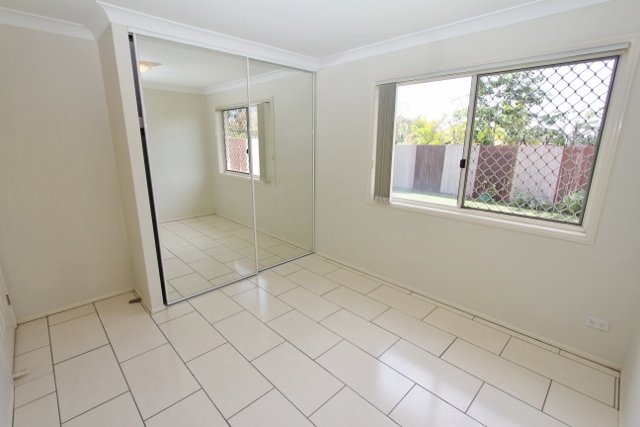 2/10 Tanias Place LABRADOR 7