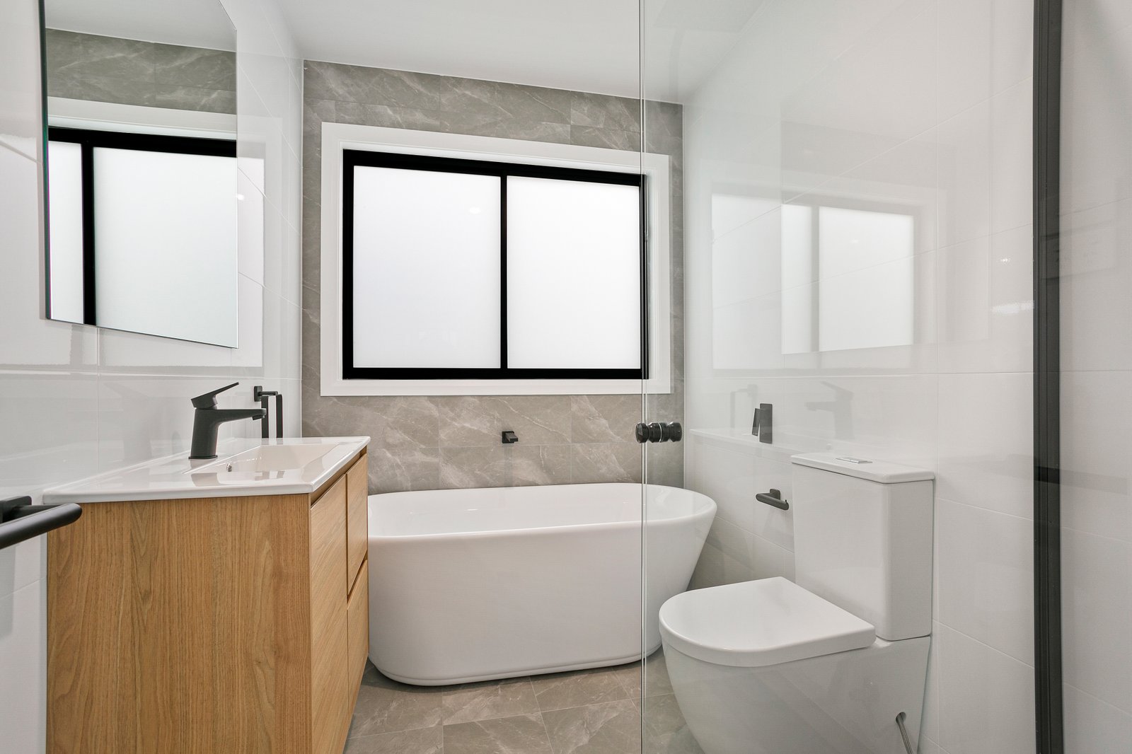 2/10 Taylor Rd  ALBION PARK 6