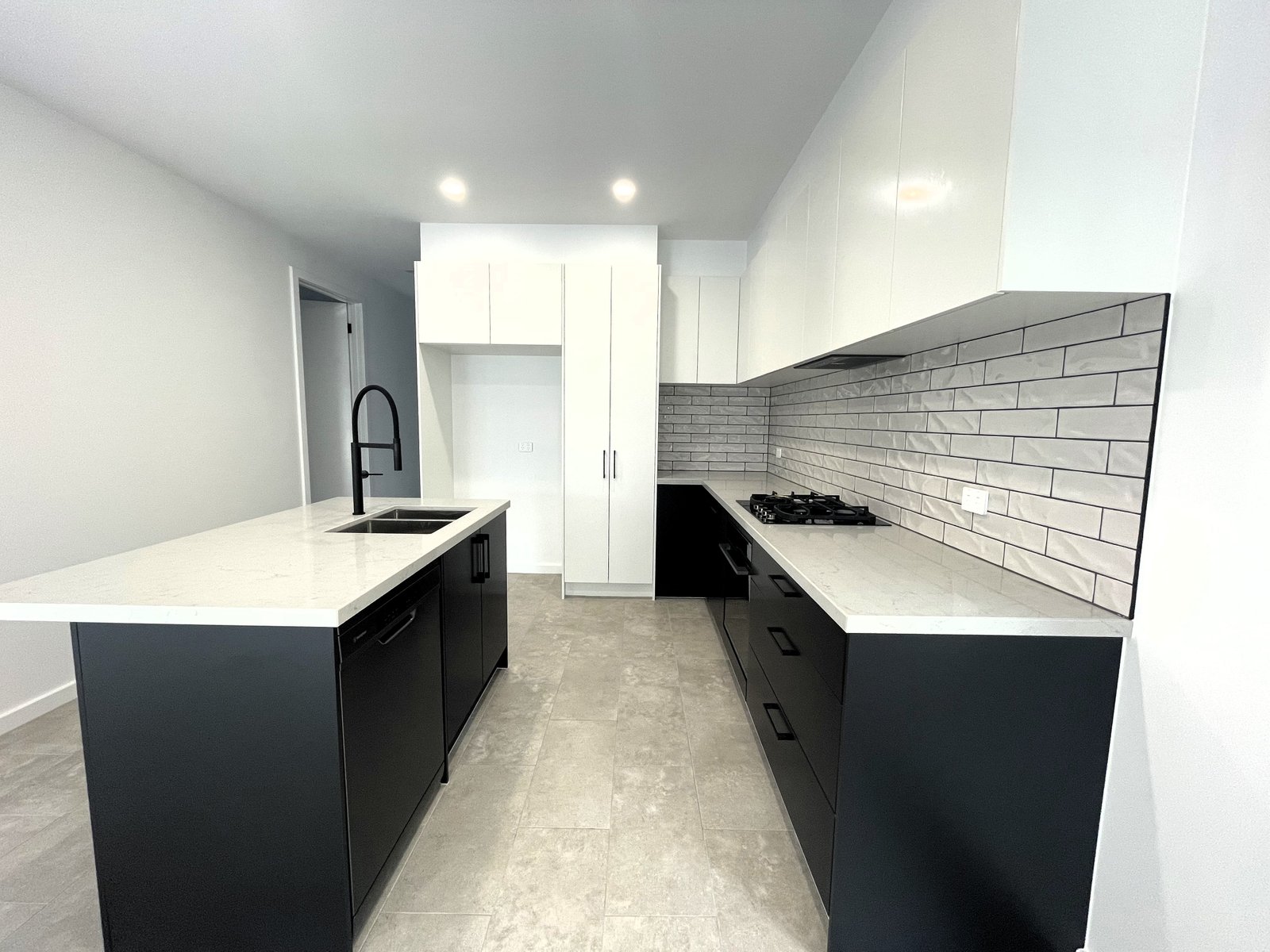 Gallery: 2/10 Trewheela Avenue