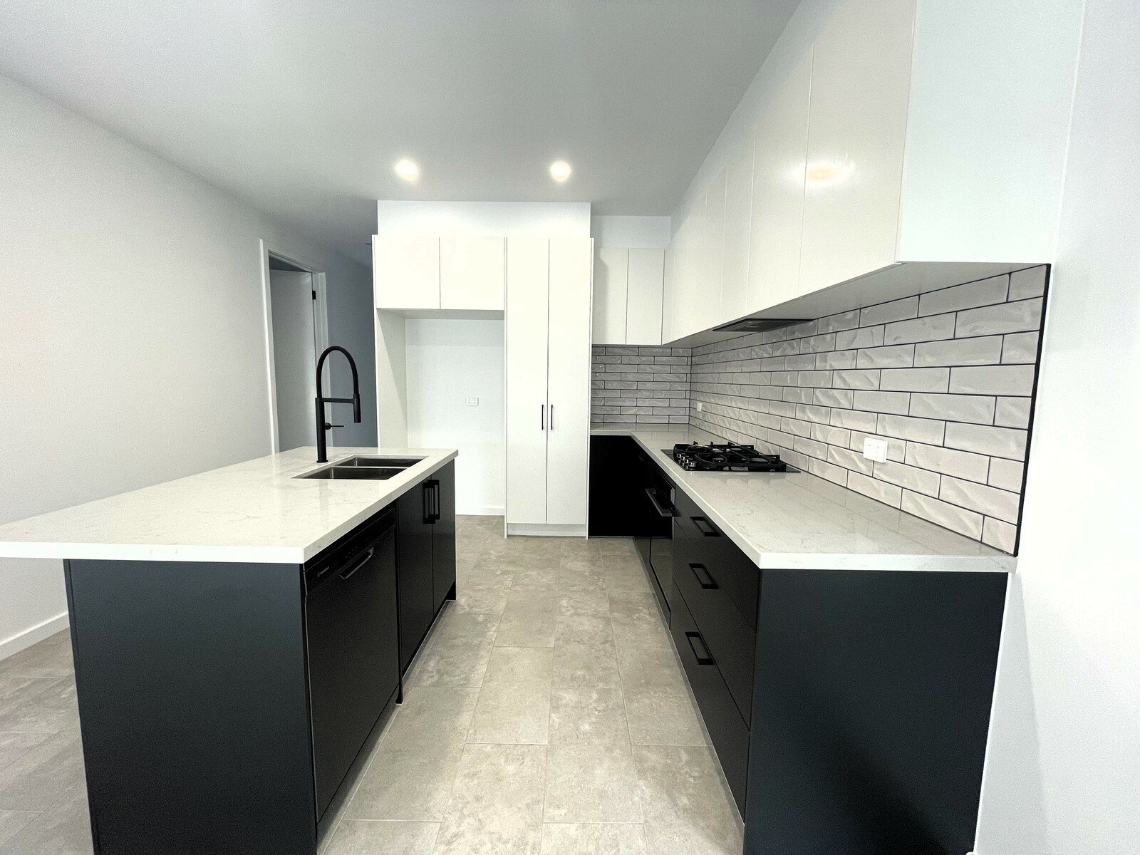 Gallery: 2/10 Trewheela Avenue