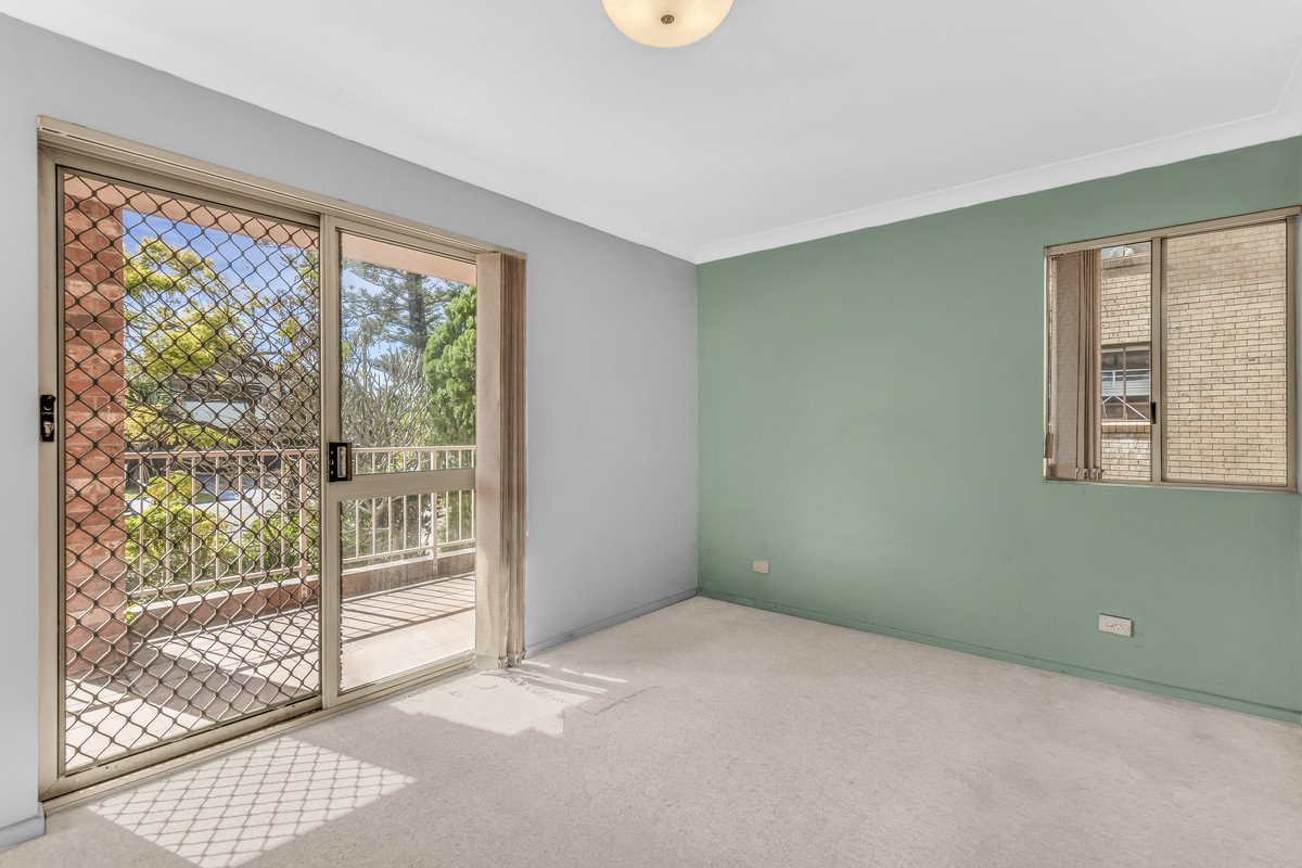 2/10 Twelfth Avenue Palm Beach 8