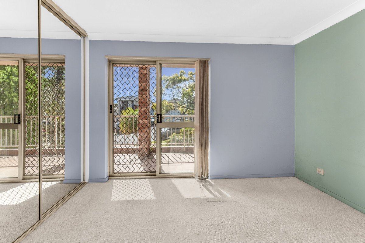 2/10 Twelfth Avenue Palm Beach 9