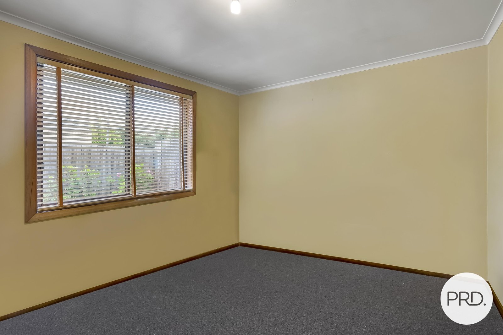 2/10 Wariga Road GLENORCHY 8