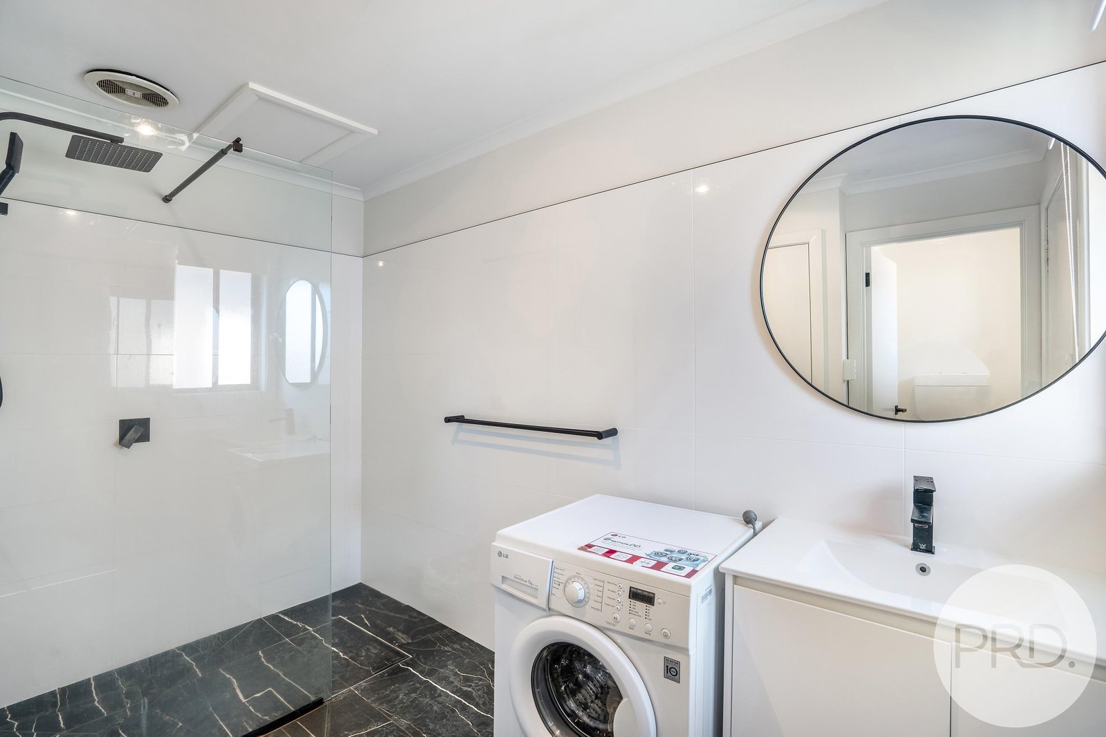 2/10 Wariga Road GLENORCHY 13