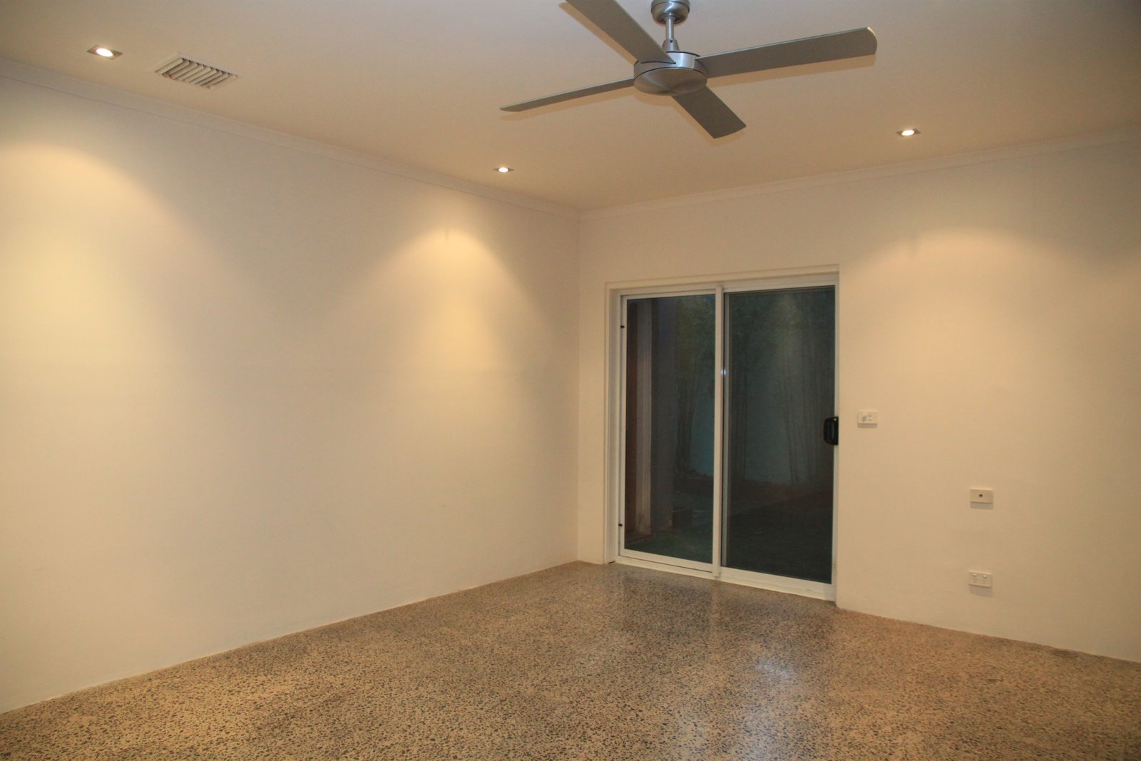 Gallery: 2/10 Wilton Grove