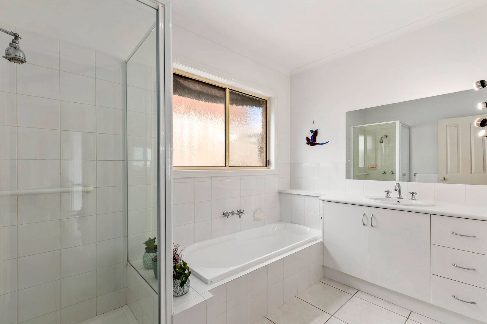 Real Estate and Property in 2/100 Kensington Road, Leopold, VIC