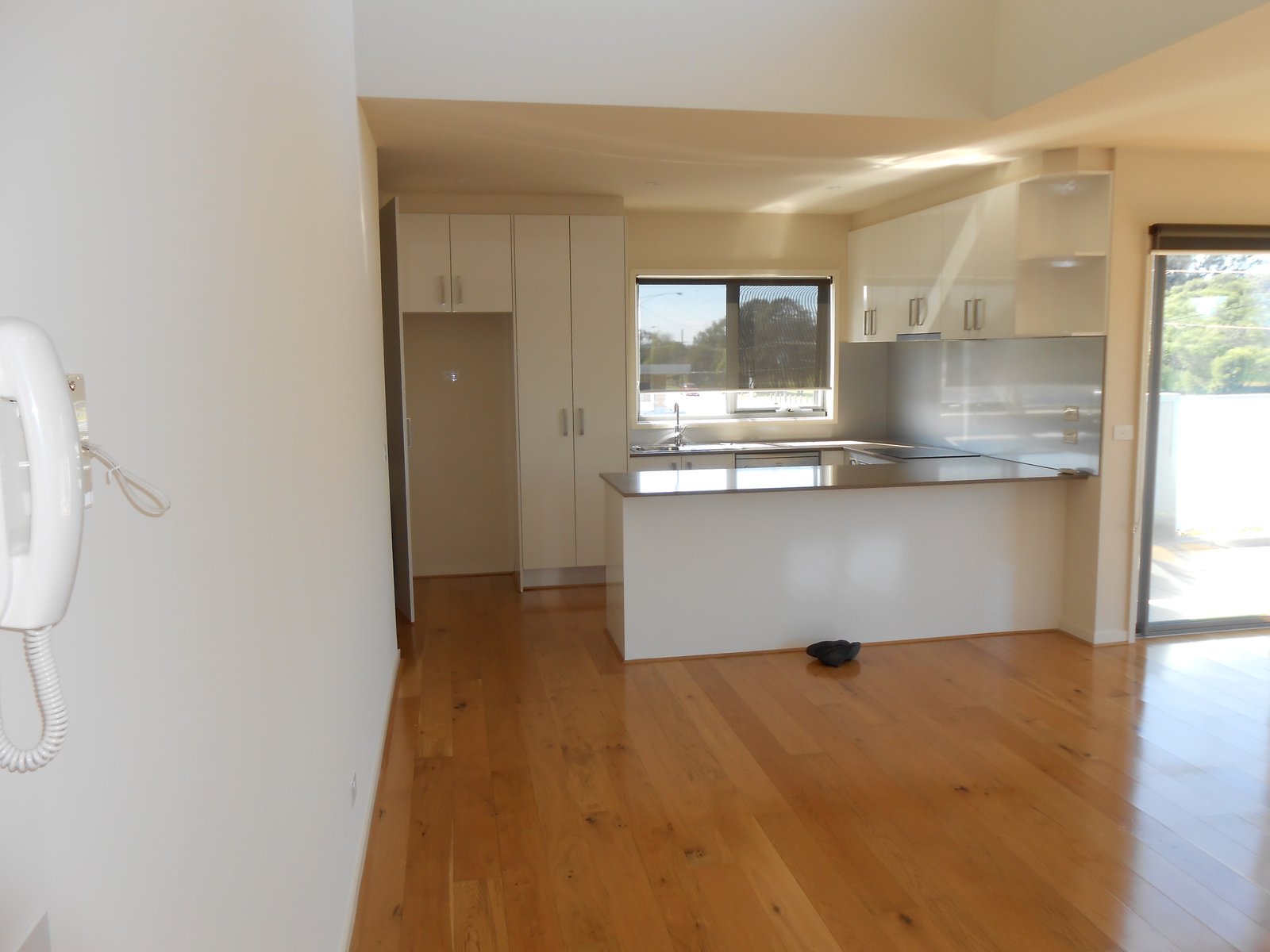 Gallery: 2/101 Edithvale Road