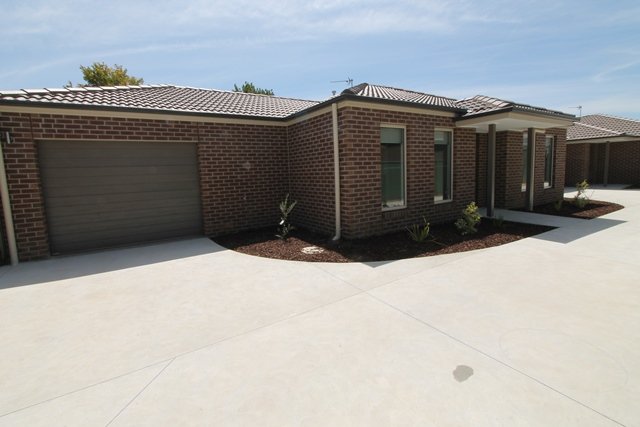 2/101 Spencer Street SEBASTOPOL 1