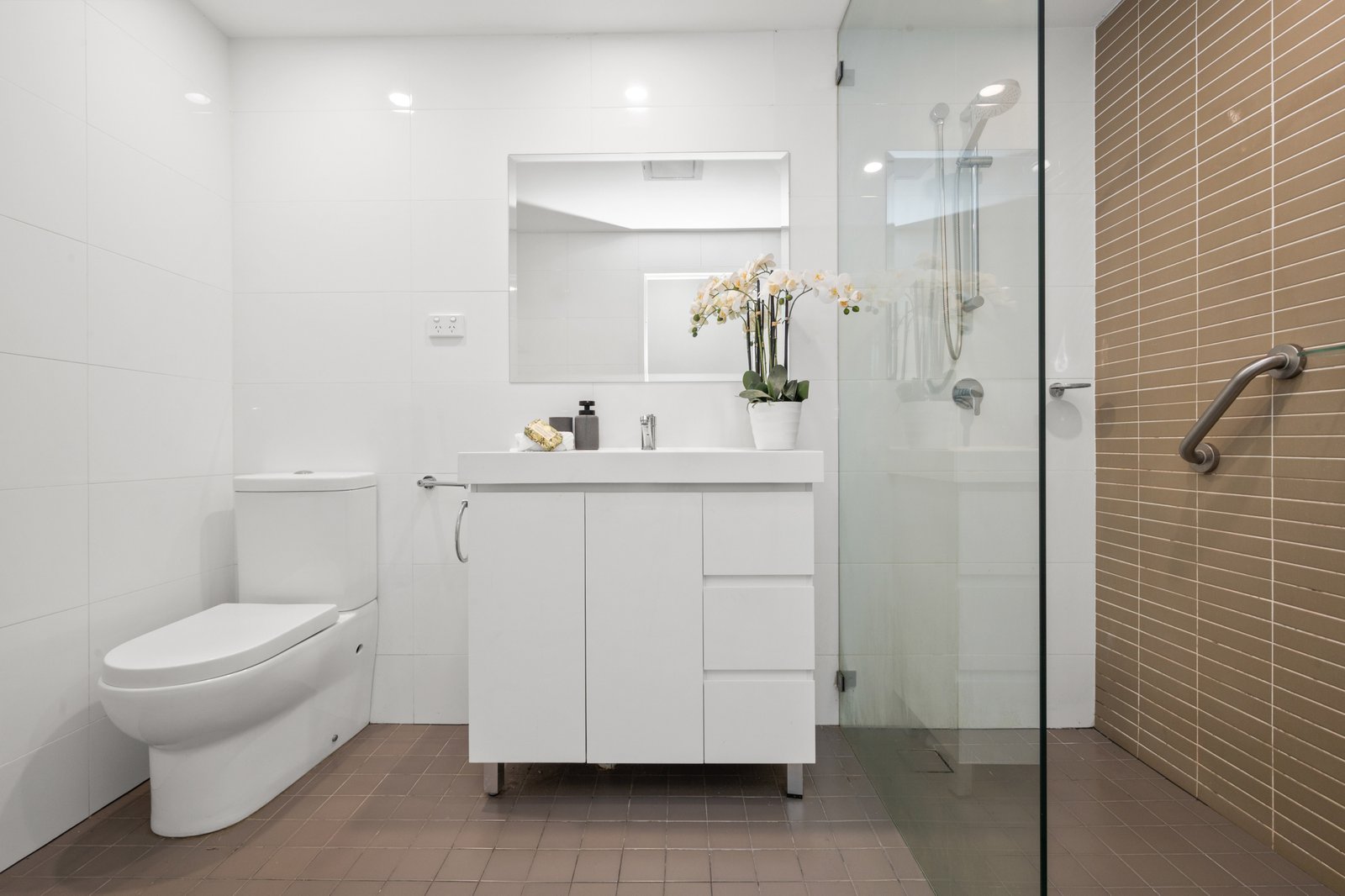 2101/43-45 Wilson Street BOTANY 9