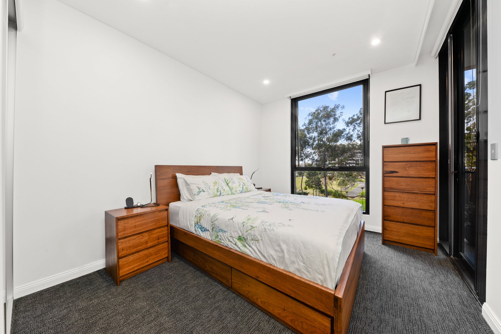 210/3 Finch Drive EASTGARDENS 5