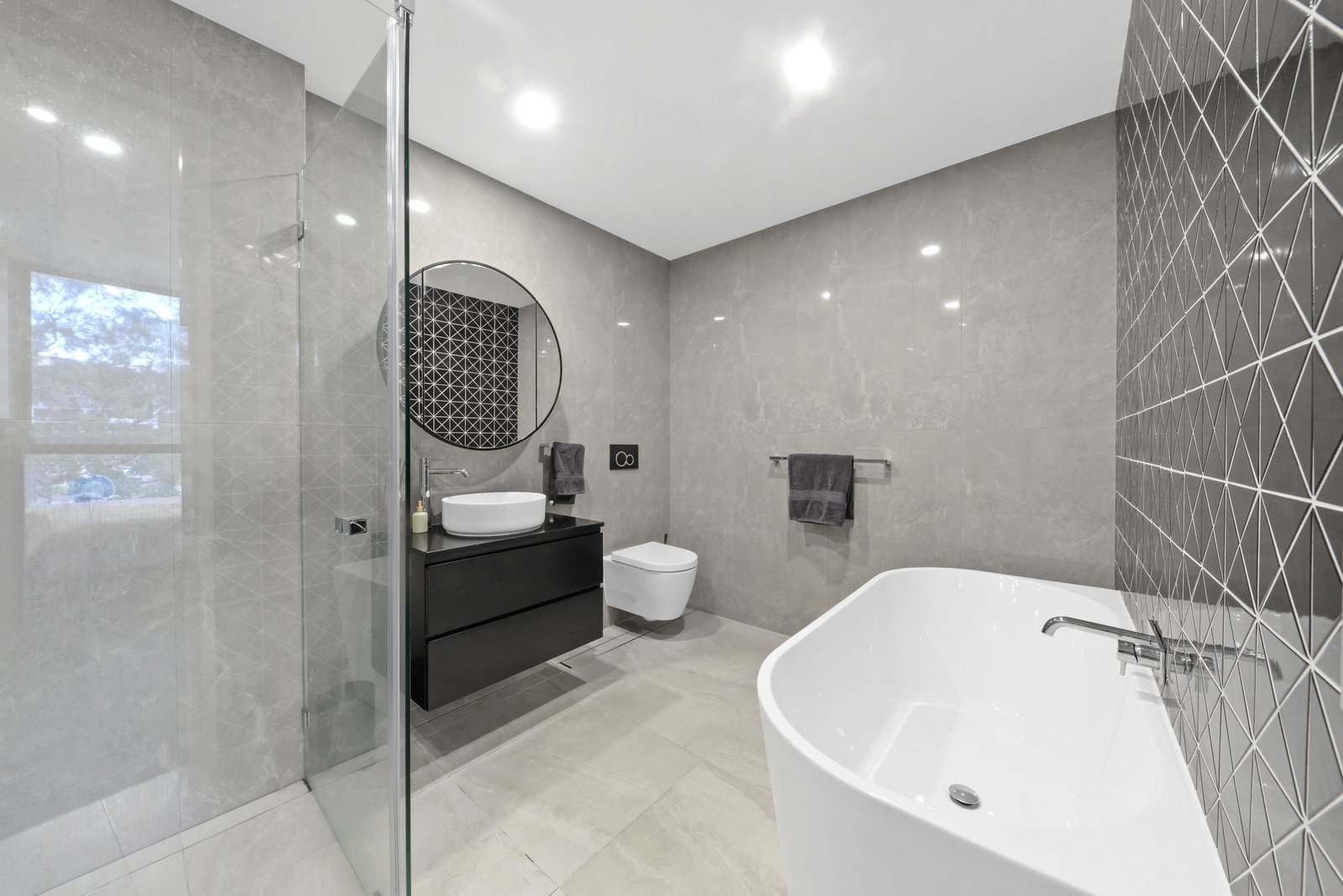 210/3 Finch Drive EASTGARDENS 12