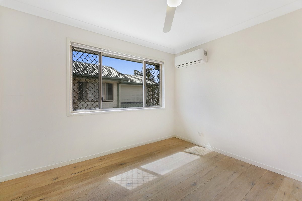 2/103 Nobby Parade MIAMI 9