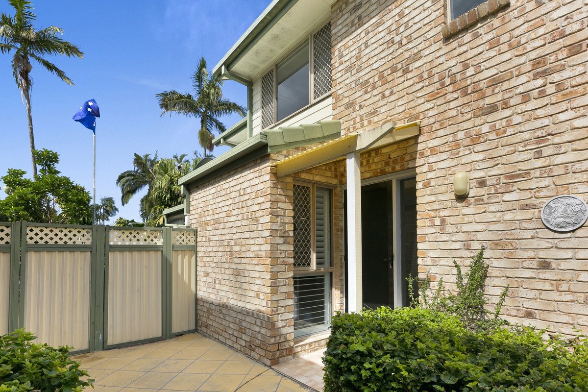 2/103 Nobby Parade MIAMI 12