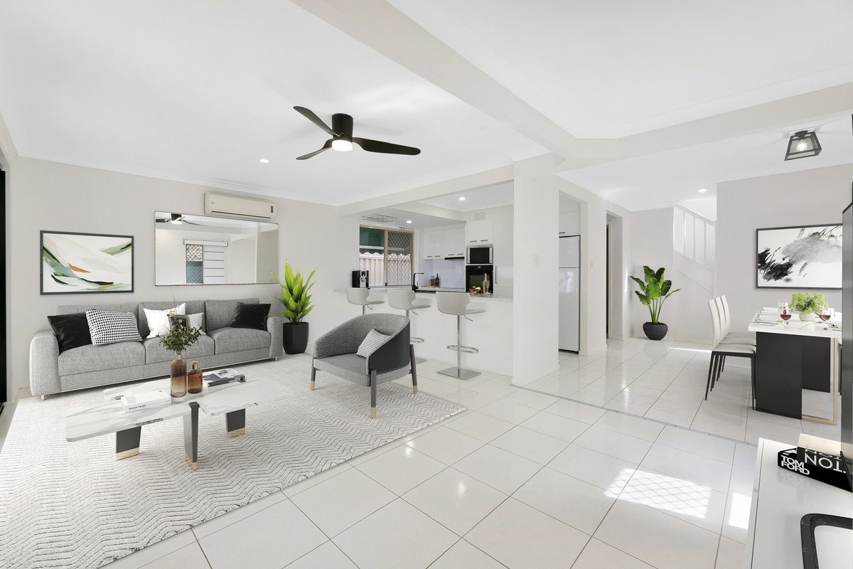 2/103 Nobby Parade MIAMI 1