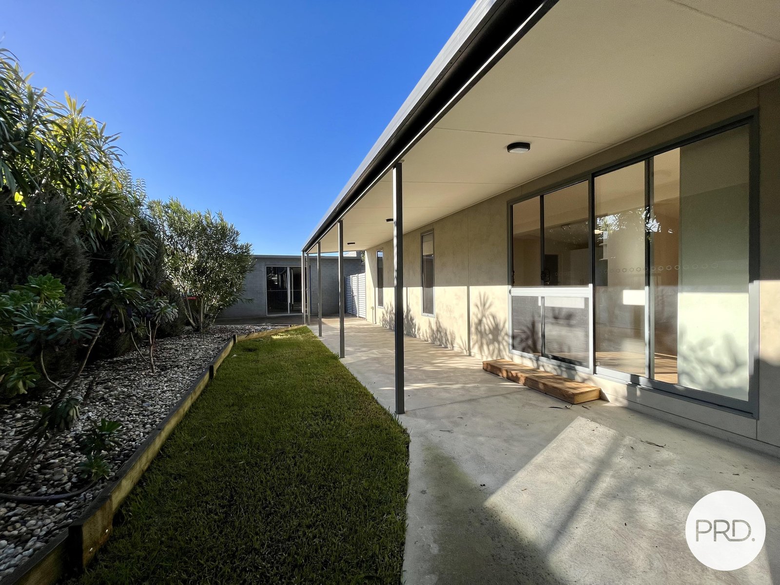 2/1033 Bralgon Street NORTH ALBURY 17