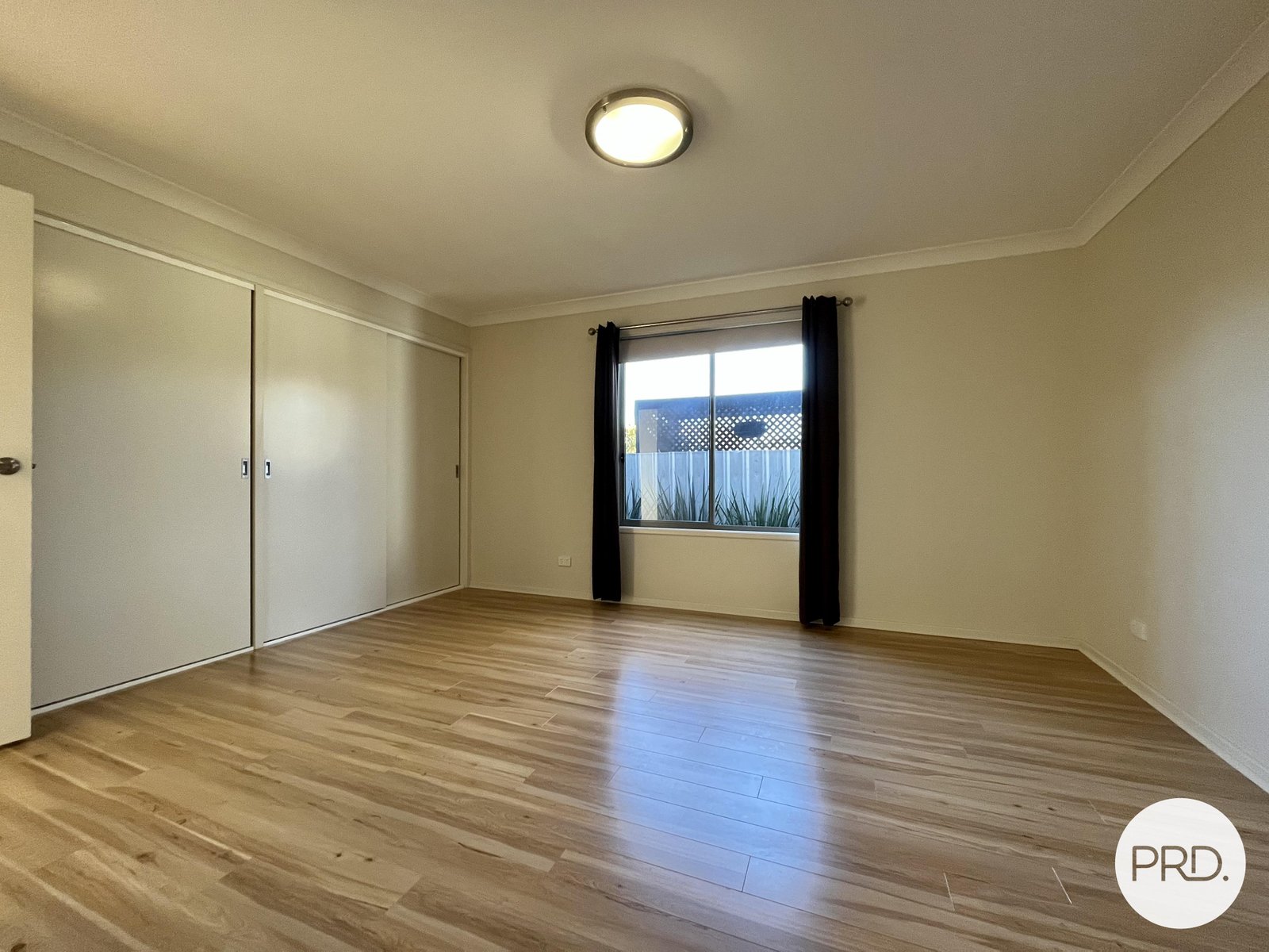 2/1033 Bralgon Street NORTH ALBURY 11