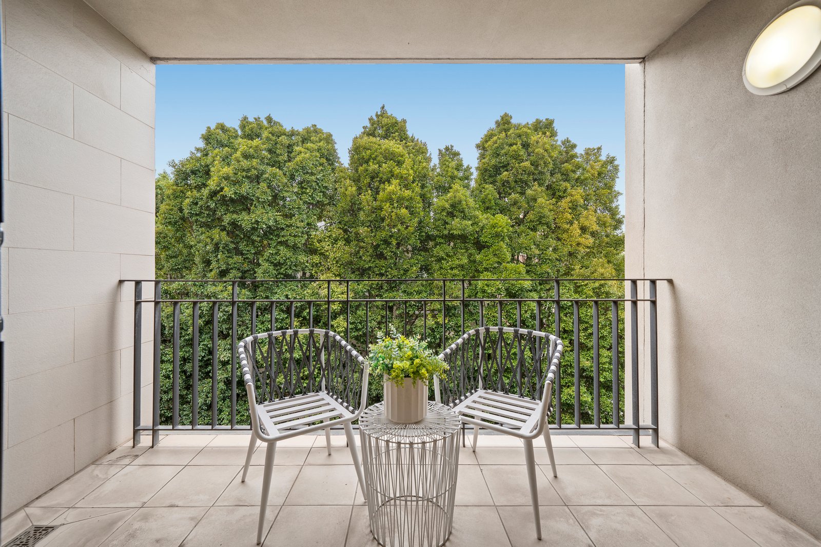 Gallery: 210/33 Cliveden Close