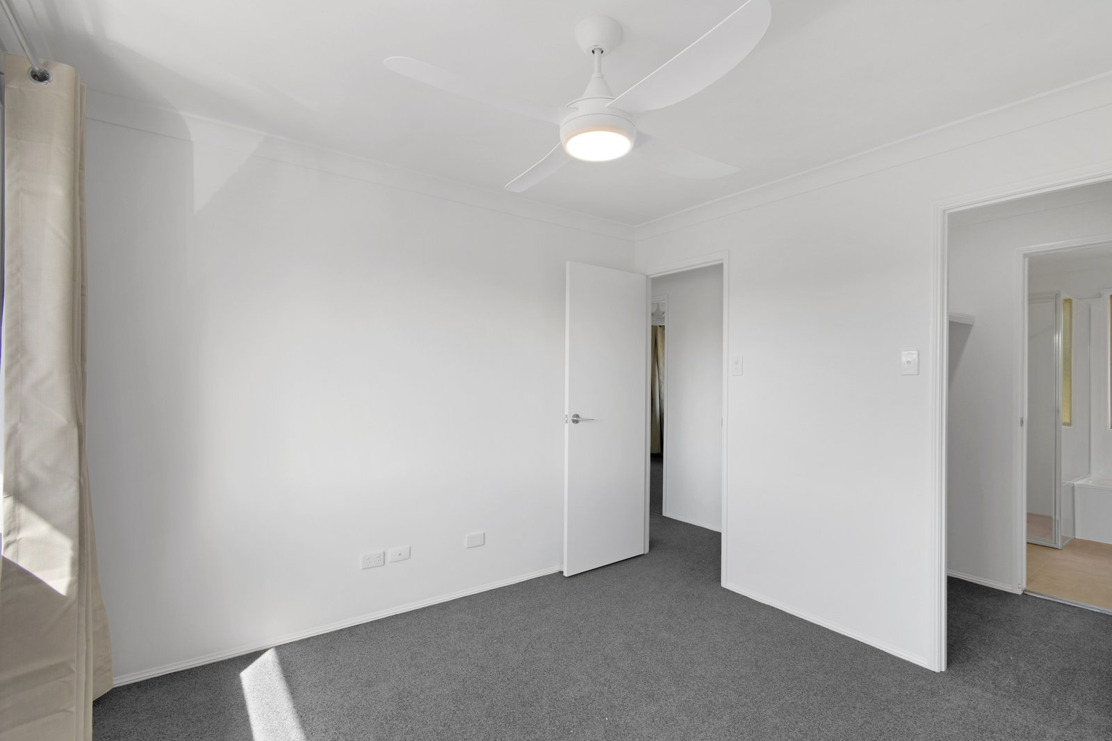 2/104 Kennedy Drive TWEED HEADS 2