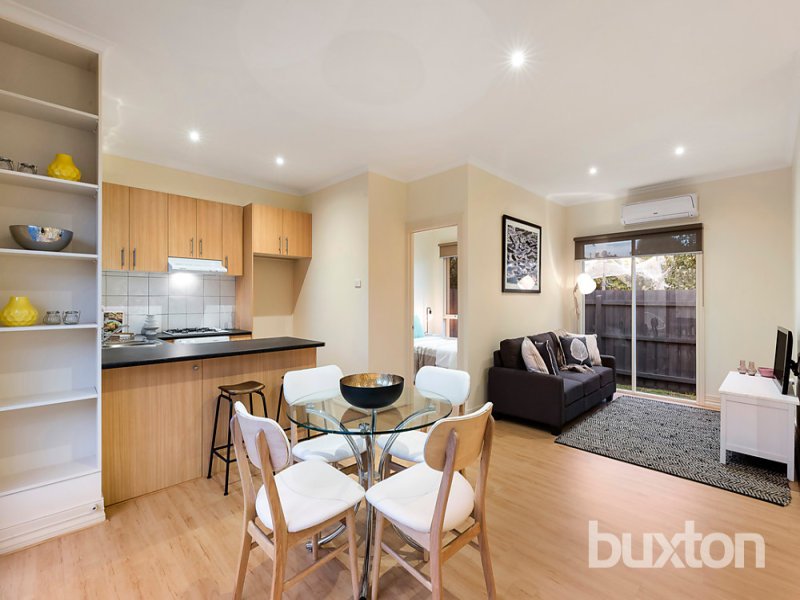 Gallery: 2/104 Parkmore Road