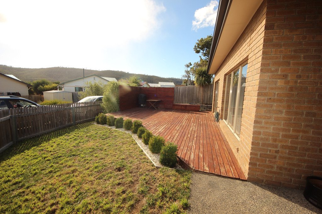 2/105 Bass Street WARRANE 3