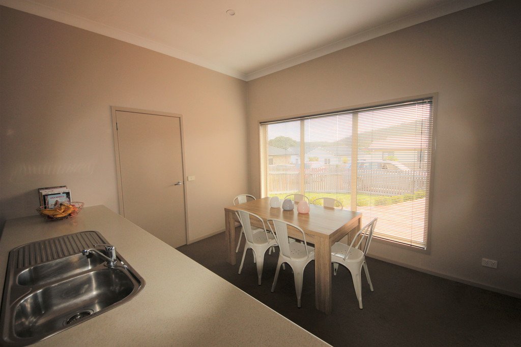 2/105 Bass Street WARRANE 7